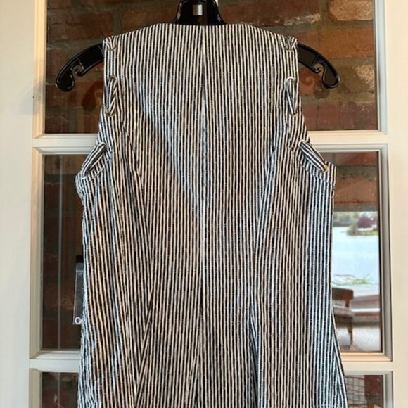ETCETERA NWT Black and White Button Down Sleeveless Top Size 6 - Picture 2 of 3